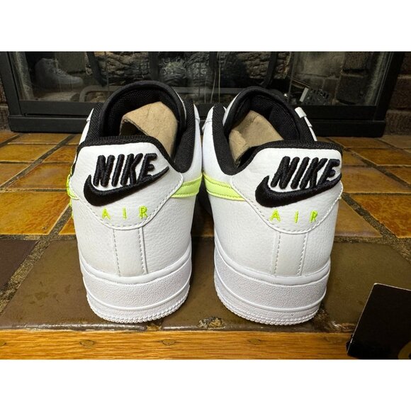 Women’s 7.5 Nike Air Force 1 ‘07 LV8 Worldwide Pack Volt Low Sneakers CK6924-101 - Picture 6 of 9